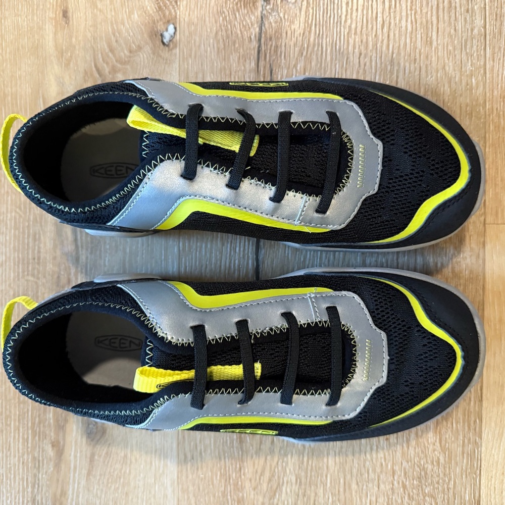 Keen Notch Tracer Kids Sneakers Black and Yellow